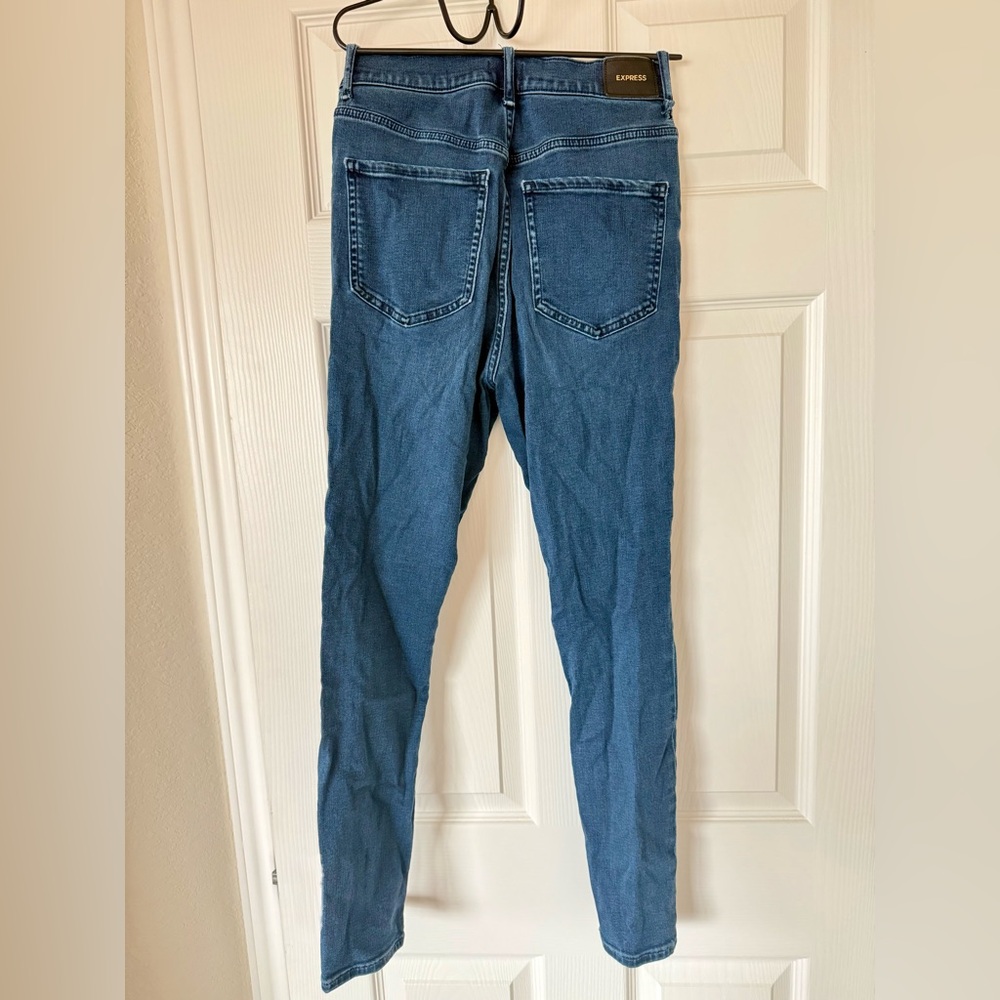 Express Women's Blue Skinny Jeans - 6 Regular